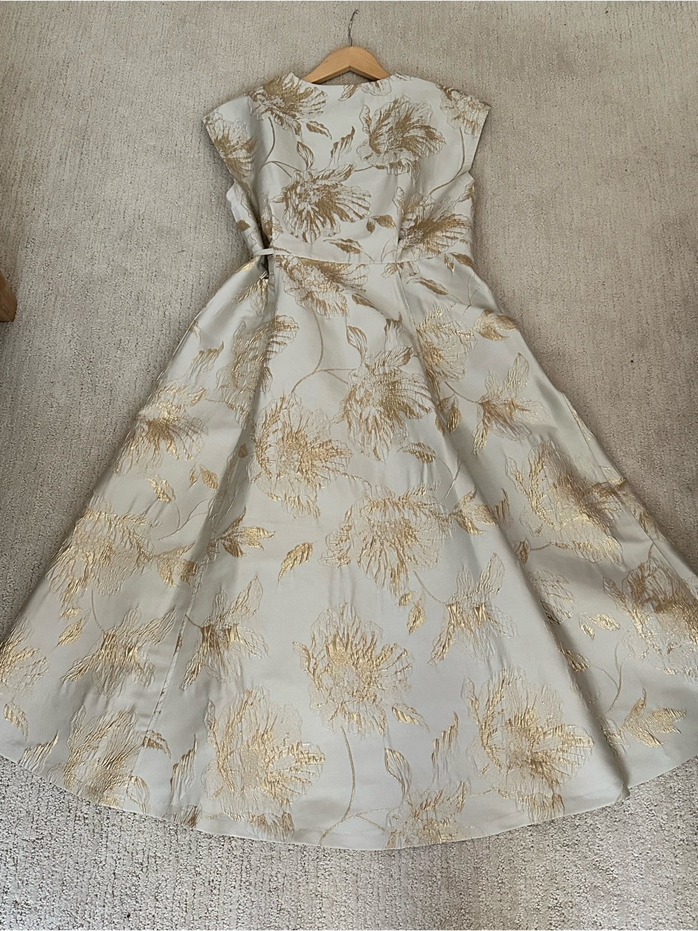 NWT Donna Karan Ivory Gold Floral Jacquard Wrap Midi Dress - Size 12 - Picture 4 of 12